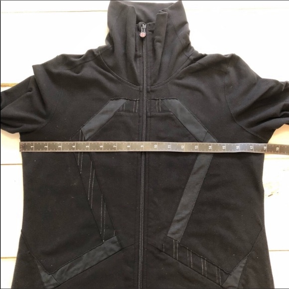 Lululemon Athletica Black Long Sleeve Jacket Sz 6 - Picture 5 of 8